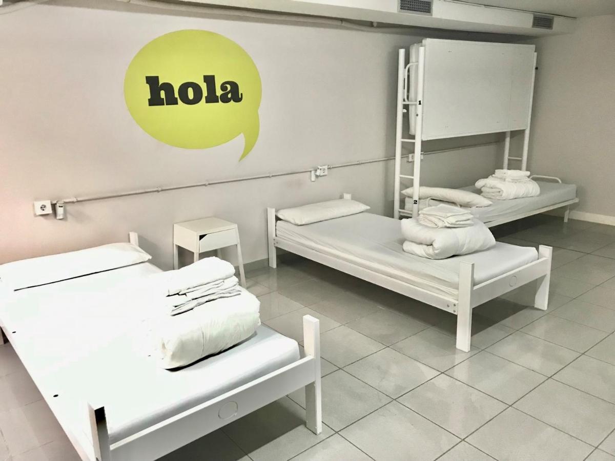 ברצלונה Hola Hostal Eixample מראה חיצוני תמונה