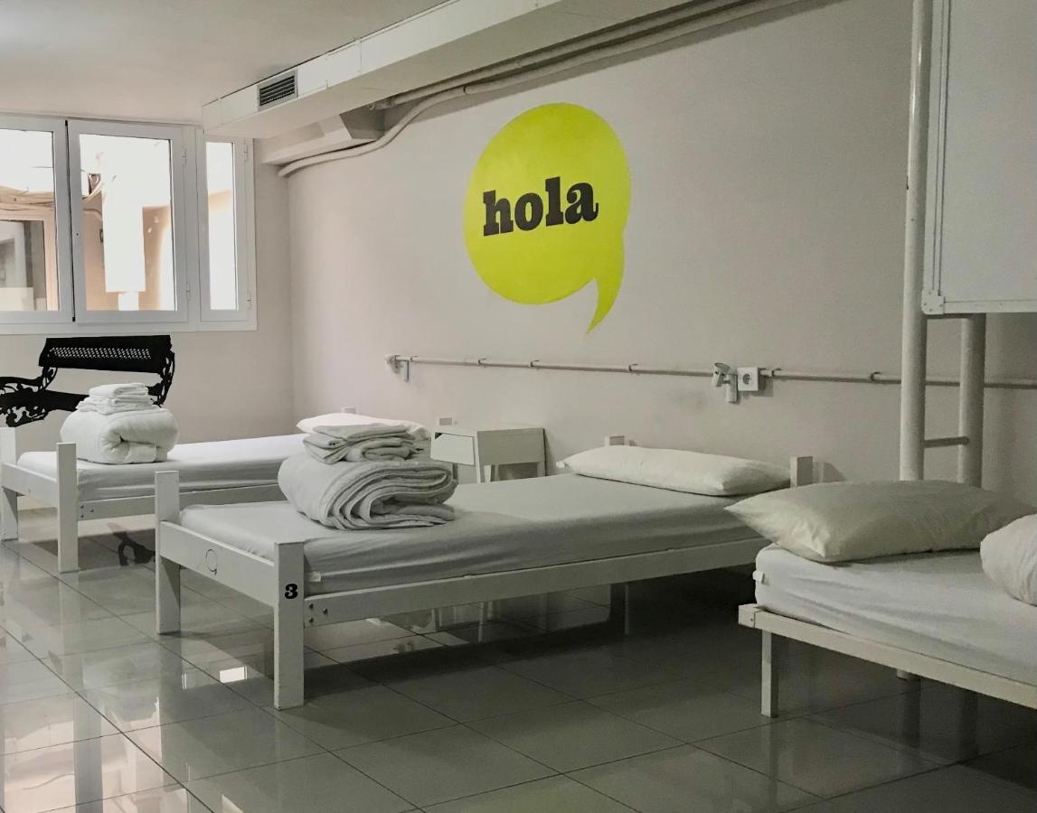 ברצלונה Hola Hostal Eixample מראה חיצוני תמונה